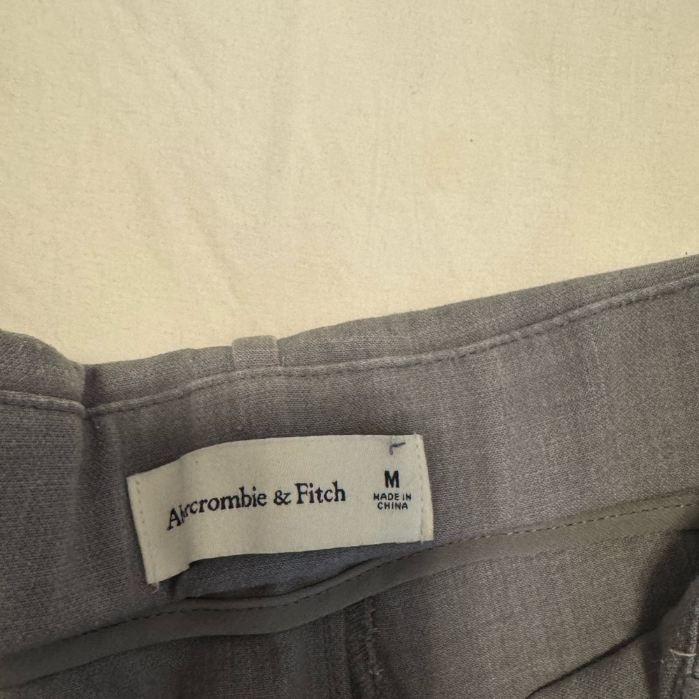 Abercrombie & Fitch Sloane Tailored Wide Leg Pant - Picture 2 of 2